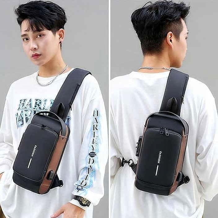 High Quality Fashion Water Proof Chest Bag USB Anti-t heft Lock Cross Body Bag